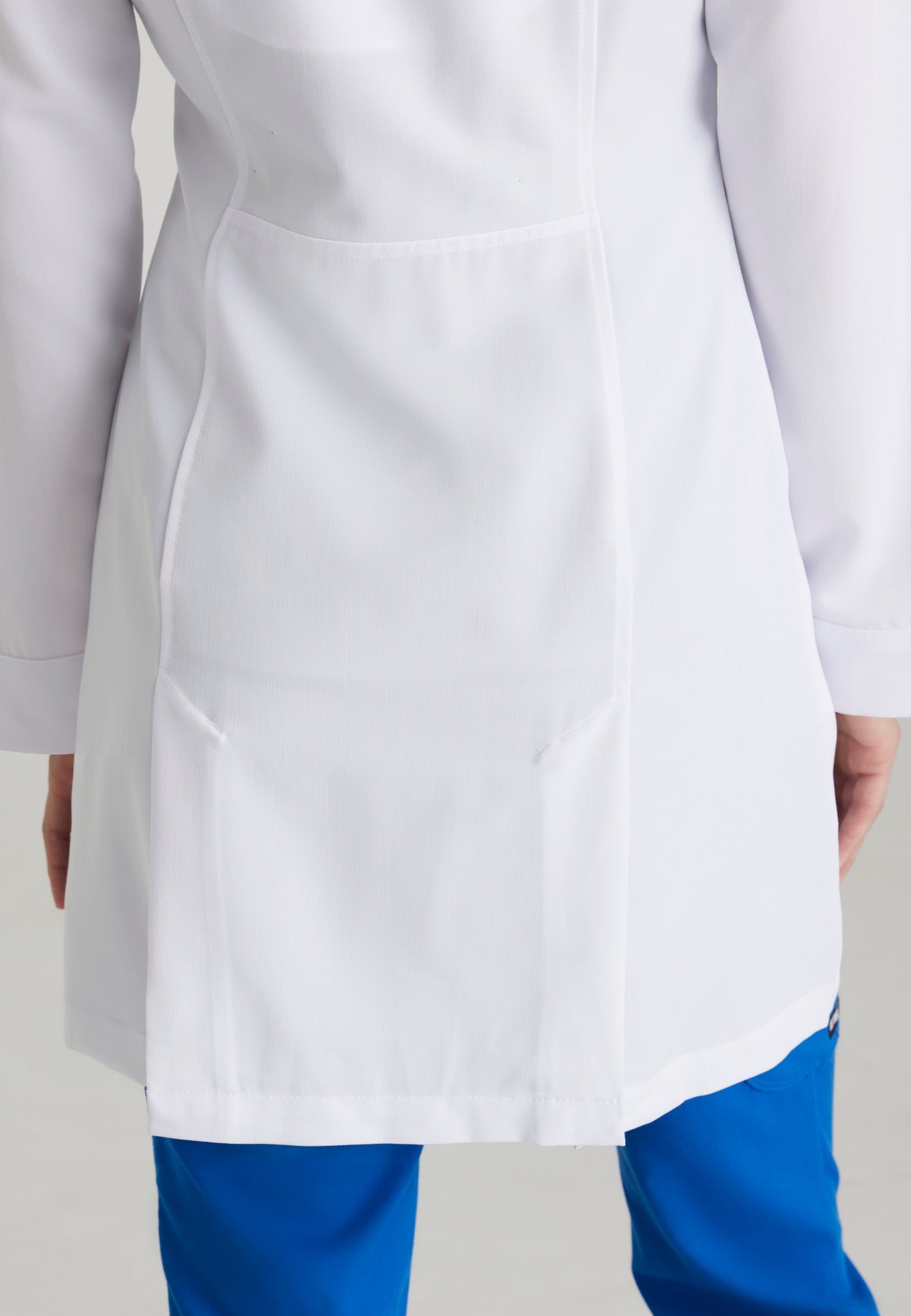 GNC001 Eve Lab Coat